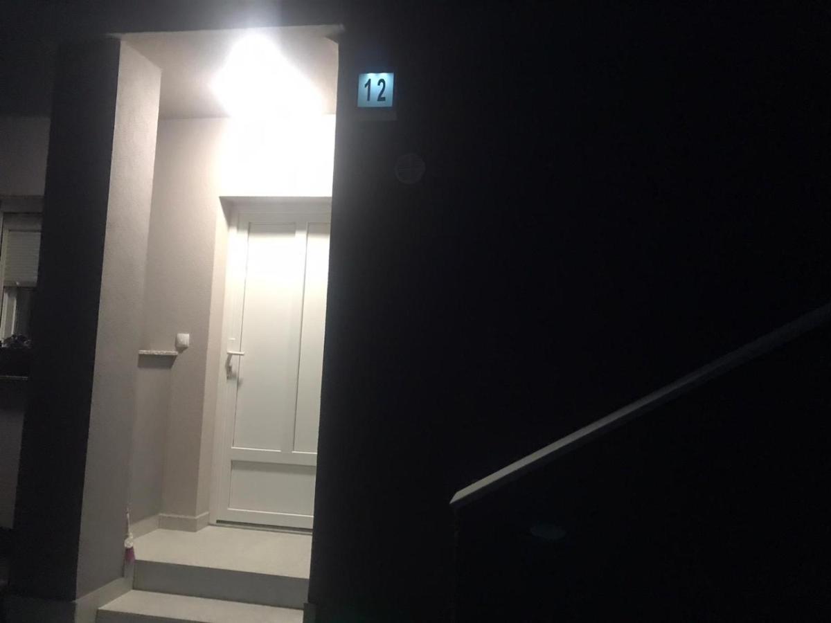 Apartman Petra 1 Vir Exterior foto