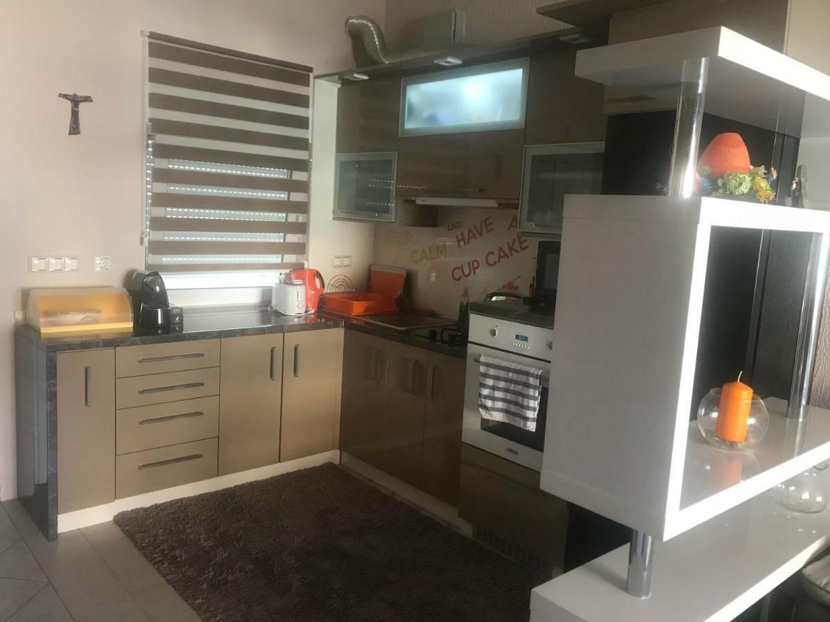 Apartman Petra 1 Vir Exterior foto
